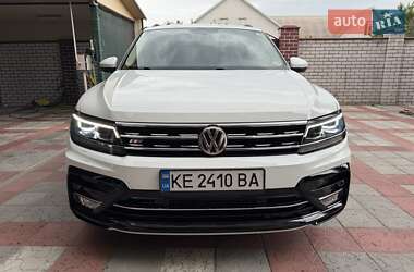 Внедорожник / Кроссовер Volkswagen Tiguan 2019 в 