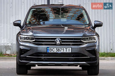 Внедорожник / Кроссовер Volkswagen Tiguan 2022 в Львове