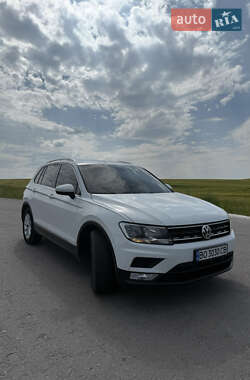 Внедорожник / Кроссовер Volkswagen Tiguan 2016 в Тернополе