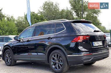 Позашляховик / Кросовер Volkswagen Tiguan 2022 в 