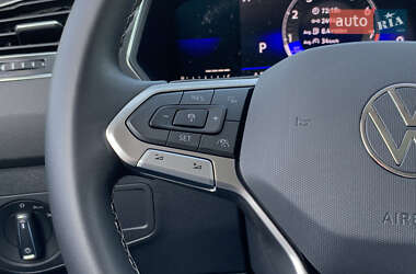 Позашляховик / Кросовер Volkswagen Tiguan 2022 в 