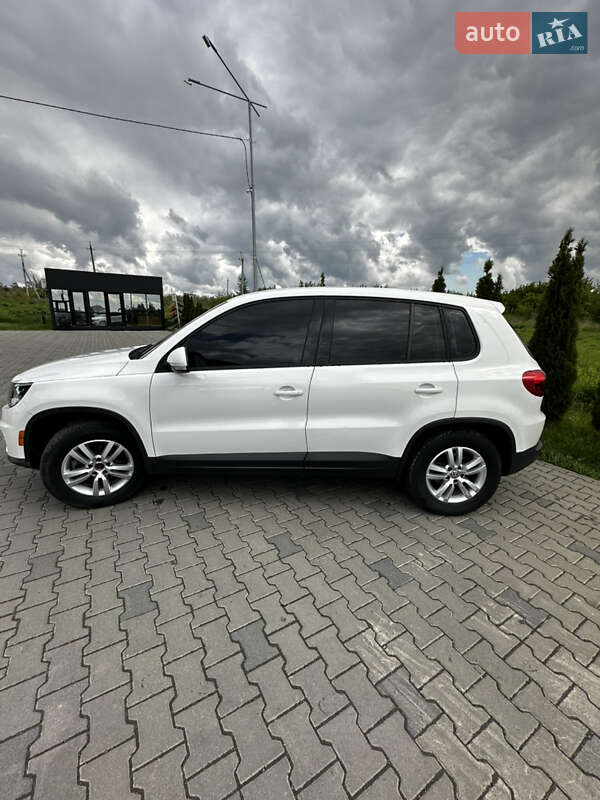 Внедорожник / Кроссовер Volkswagen Tiguan 2014 в Львове