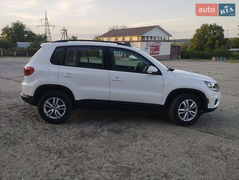 Внедорожник / Кроссовер Volkswagen Tiguan 2015 в Ладыжине