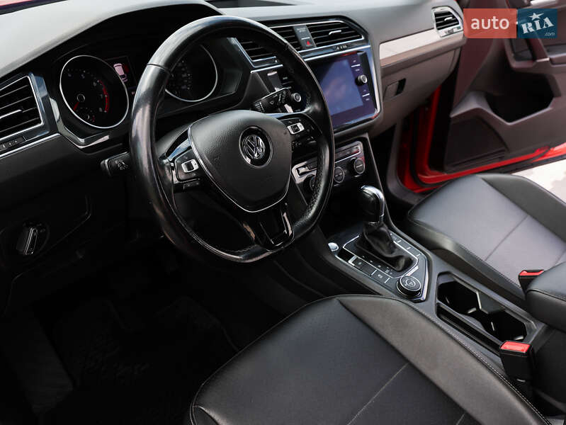 Позашляховик / Кросовер Volkswagen Tiguan 2018 в Ірпені