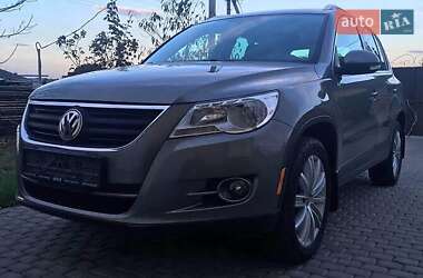 Внедорожник / Кроссовер Volkswagen Tiguan 2011 в 