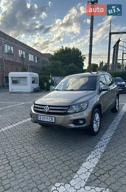 Внедорожник / Кроссовер Volkswagen Tiguan 2015 в Черновцах