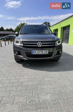 Внедорожник / Кроссовер Volkswagen Tiguan 2014 в Каменец-Подольском