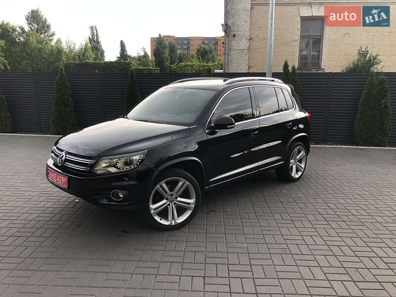 Внедорожник / Кроссовер Volkswagen Tiguan 2015 в 