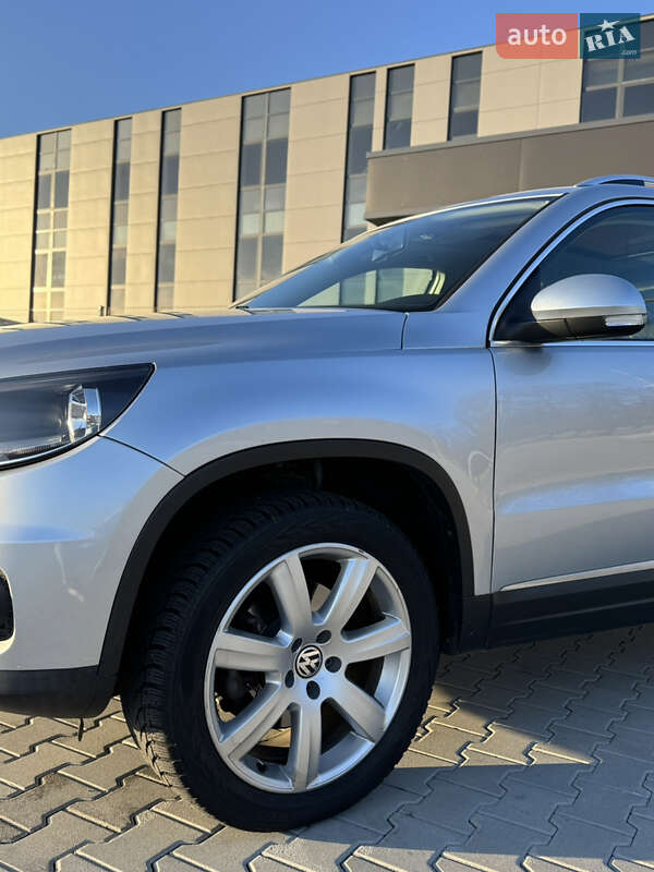 Внедорожник / Кроссовер Volkswagen Tiguan 2012 в Львове