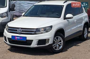Внедорожник / Кроссовер Volkswagen Tiguan 2016 в Киеве