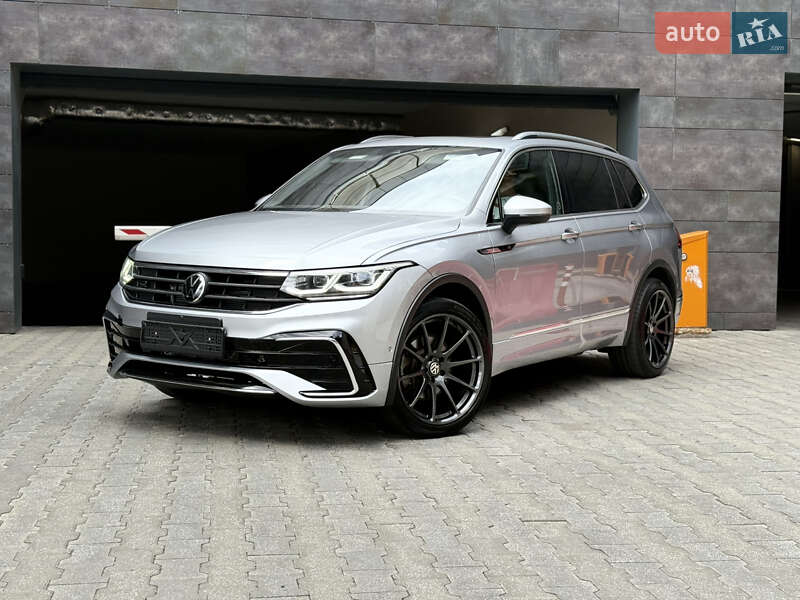 Позашляховик / Кросовер Volkswagen Tiguan 2021 в Києві