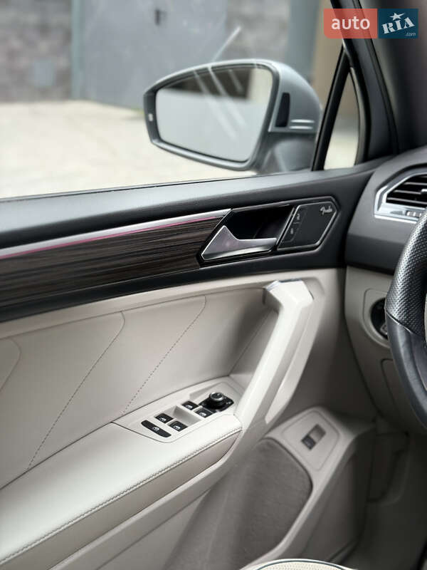 Позашляховик / Кросовер Volkswagen Tiguan 2021 в Києві