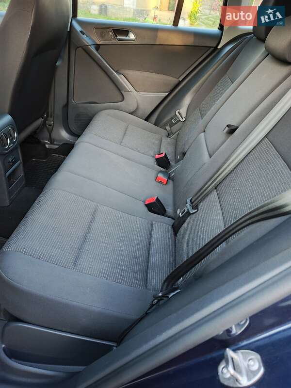 Внедорожник / Кроссовер Volkswagen Tiguan 2015 в Дунаевцах