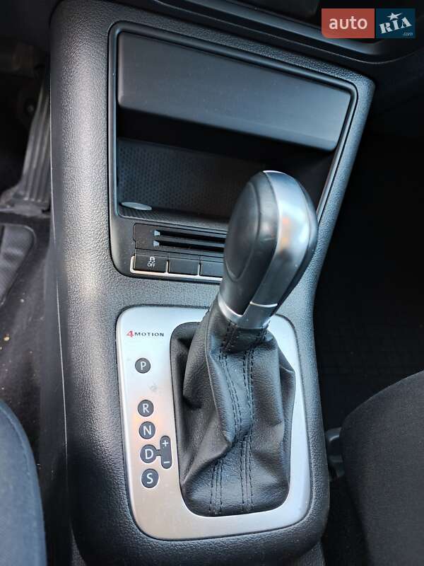 Внедорожник / Кроссовер Volkswagen Tiguan 2015 в Дунаевцах