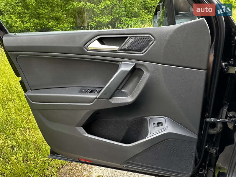 Внедорожник / Кроссовер Volkswagen Tiguan 2018 в Киеве