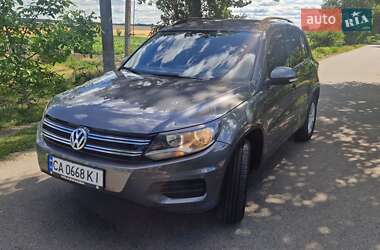 Внедорожник / Кроссовер Volkswagen Tiguan 2016 в Корсуне-Шевченковском