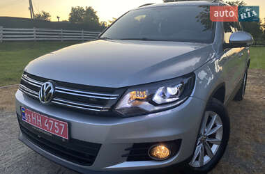 Внедорожник / Кроссовер Volkswagen Tiguan 2017 в 