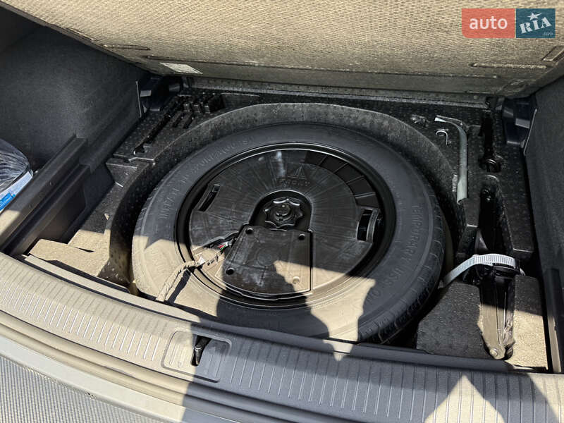 Позашляховик / Кросовер Volkswagen Tiguan 2021 в Дніпрі