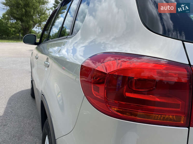 Внедорожник / Кроссовер Volkswagen Tiguan 2015 в Смеле