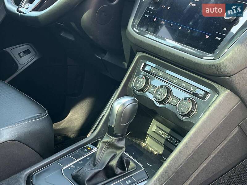 Позашляховик / Кросовер Volkswagen Tiguan 2018 в Львові