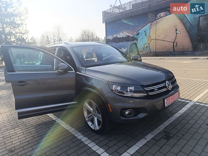 Внедорожник / Кроссовер Volkswagen Tiguan 2016 в Луцке