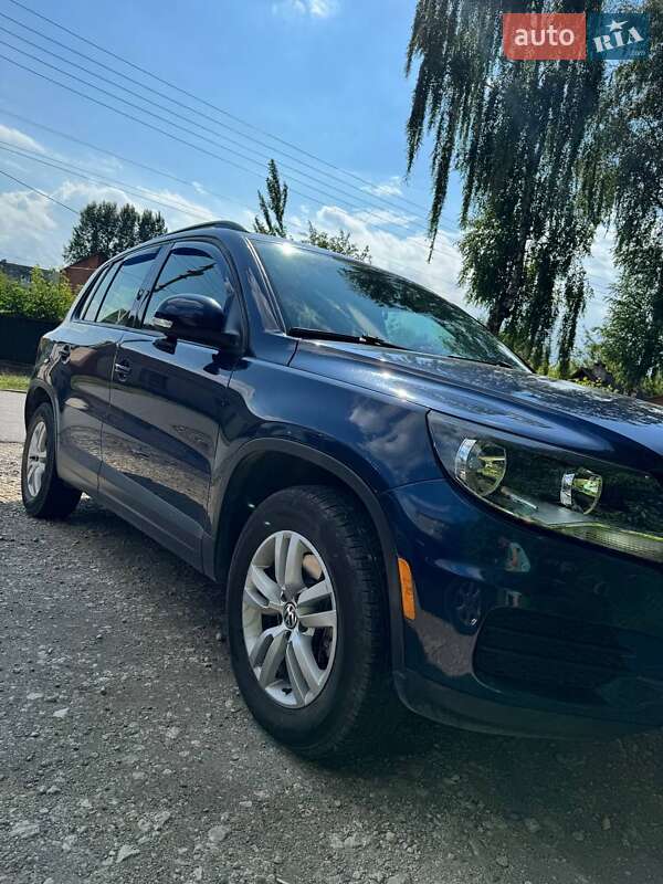 Внедорожник / Кроссовер Volkswagen Tiguan 2015 в Дунаевцах