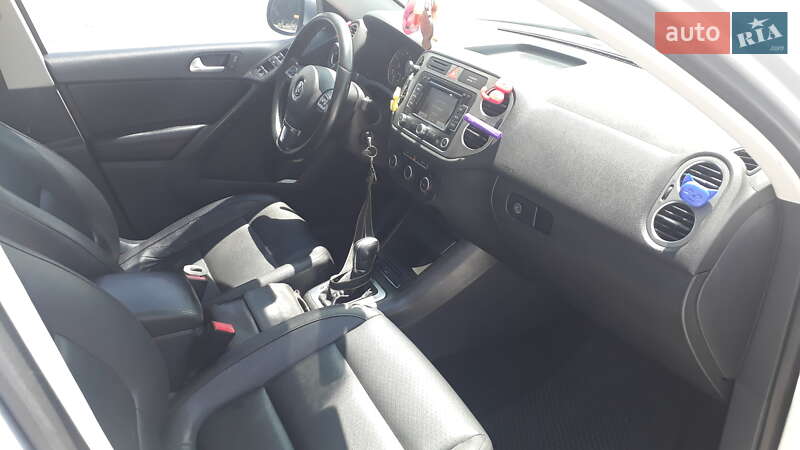 Внедорожник / Кроссовер Volkswagen Tiguan 2011 в Тернополе