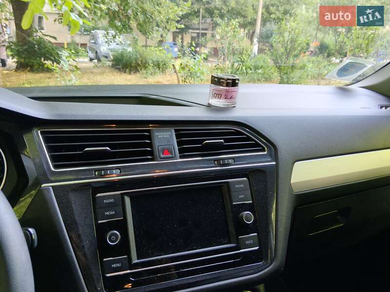 Внедорожник / Кроссовер Volkswagen Tiguan 2020 в Одессе