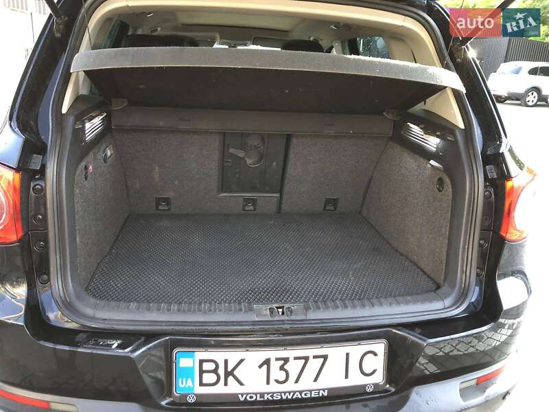 Внедорожник / Кроссовер Volkswagen Tiguan 2008 в Ровно