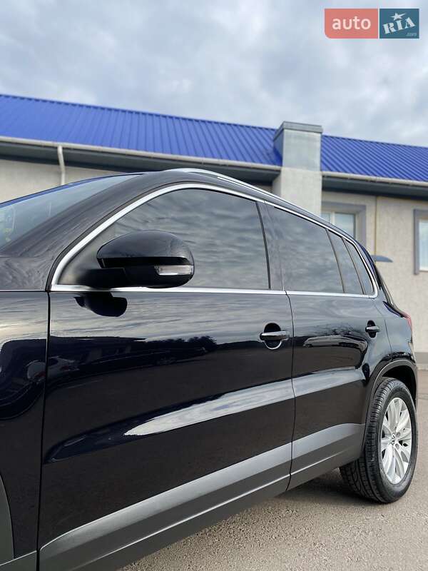 Внедорожник / Кроссовер Volkswagen Tiguan 2008 в Ровно
