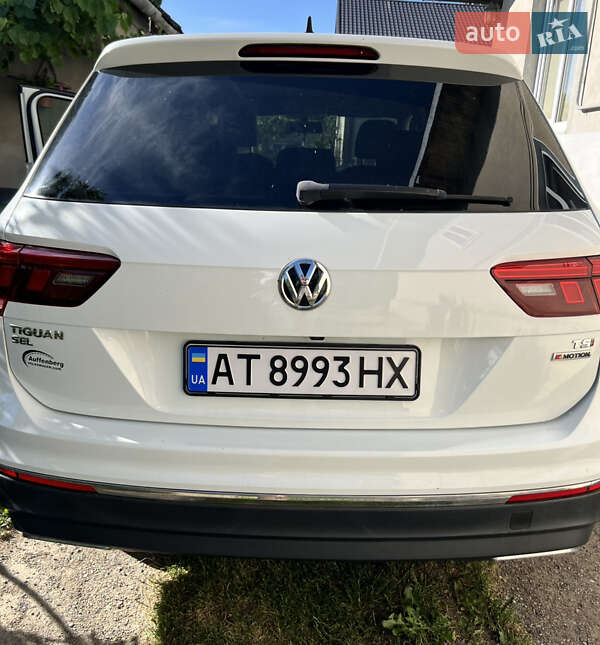 Внедорожник / Кроссовер Volkswagen Tiguan 2017 в Ивано-Франковске