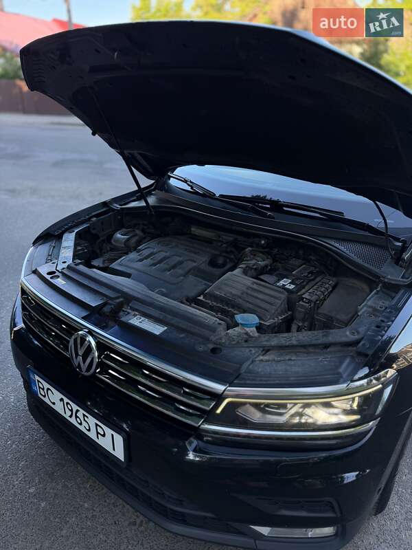 Внедорожник / Кроссовер Volkswagen Tiguan 2017 в Львове