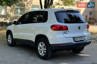 Внедорожник / Кроссовер Volkswagen Tiguan 2017 в 