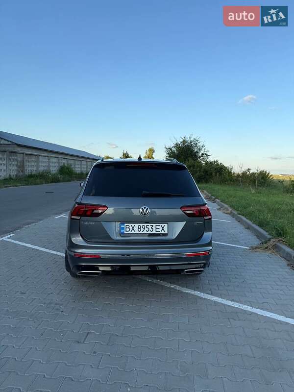 Внедорожник / Кроссовер Volkswagen Tiguan 2019 в Хмельницком