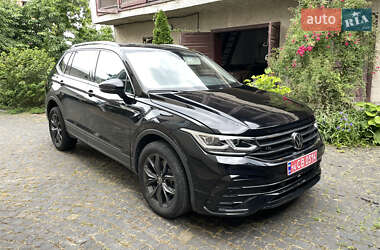 Позашляховик / Кросовер Volkswagen Tiguan 2023 в Львові
