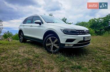 Позашляховик / Кросовер Volkswagen Tiguan 2017 в Вишгороді
