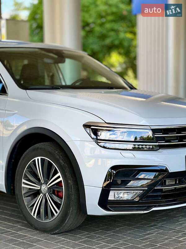 Внедорожник / Кроссовер Volkswagen Tiguan 2018 в Николаеве