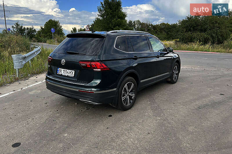 Внедорожник / Кроссовер Volkswagen Tiguan 2019 в Львове