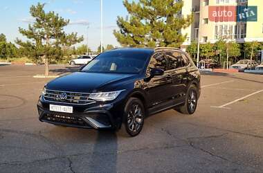 Внедорожник / Кроссовер Volkswagen Tiguan 2022 в Николаеве