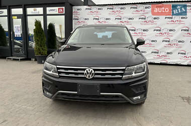 Внедорожник / Кроссовер Volkswagen Tiguan 2018 в Львове