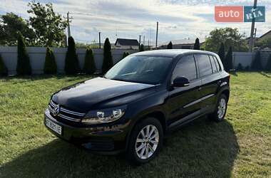 Внедорожник / Кроссовер Volkswagen Tiguan 2017 в Ивано-Франковске