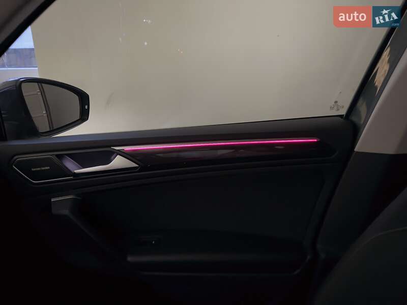 Позашляховик / Кросовер Volkswagen Tiguan 2021 в Києві