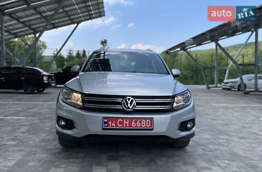 Внедорожник / Кроссовер Volkswagen Tiguan 2015 в 