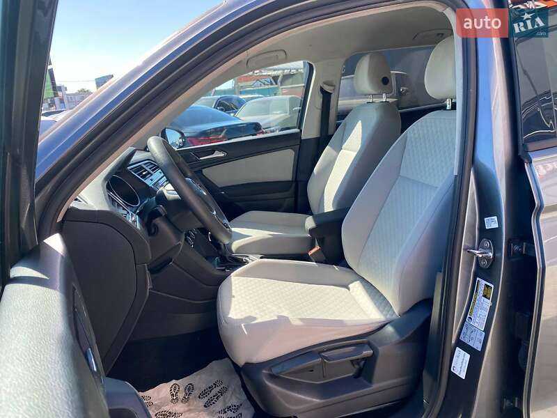 Внедорожник / Кроссовер Volkswagen Tiguan 2017 в Львове