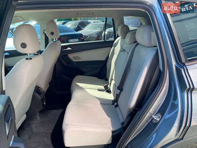 Внедорожник / Кроссовер Volkswagen Tiguan 2017 в Львове