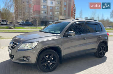 Внедорожник / Кроссовер Volkswagen Tiguan 2011 в Тернополе