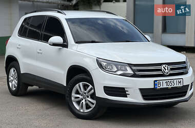 Внедорожник / Кроссовер Volkswagen Tiguan 2016 в Софиевской Борщаговке