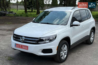 Внедорожник / Кроссовер Volkswagen Tiguan 2014 в Дубно