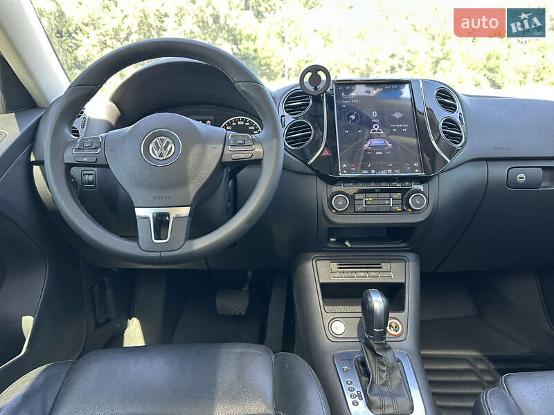 Позашляховик / Кросовер Volkswagen Tiguan 2014 в Дніпрі