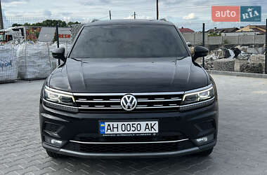 Внедорожник / Кроссовер Volkswagen Tiguan 2017 в Виннице